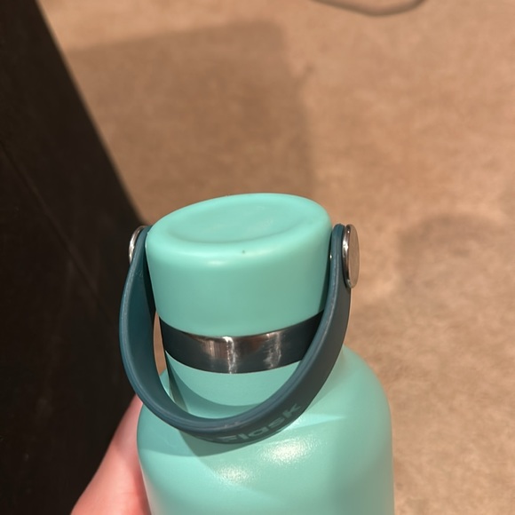 hydro flask - Picture 2 of 3